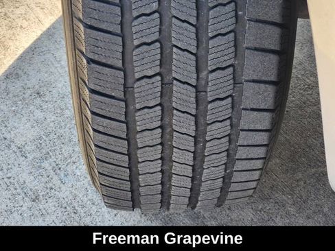 Used 2015 Ford F150 XLT w/ Equipment Group 302A Luxury image 11