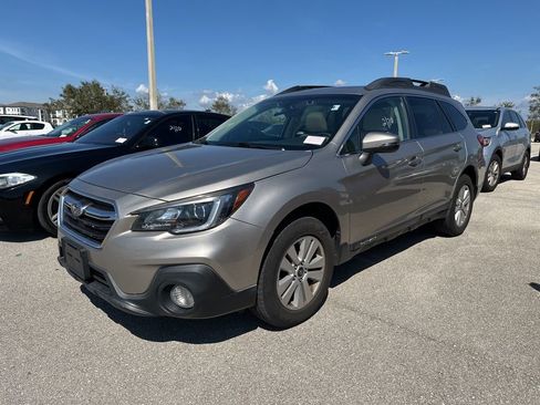 Used 2019 Subaru Outback 2.5i Premium image 5