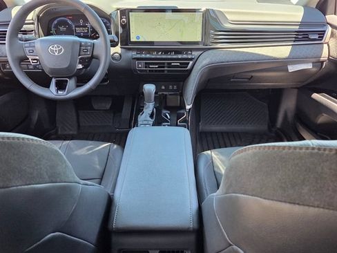 Used 2026 Toyota Camry XLE FWD image 8