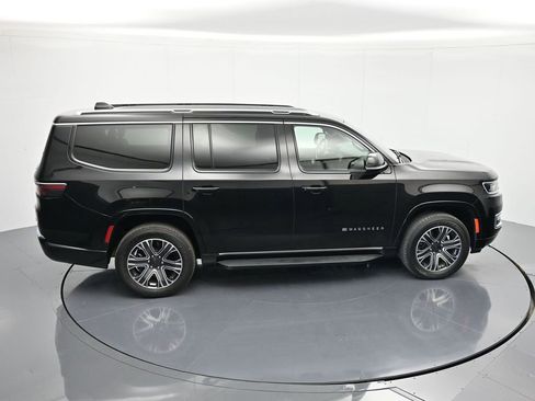 Used 2024 Jeep Wagoneer Series II w/ Flexible Seating Group RWD image 33