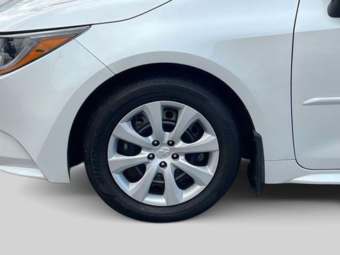 Used 2022 Toyota Corolla LE image 13