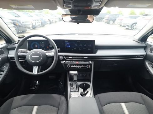 Certified 2025 Hyundai Sonata SE FWD image 11