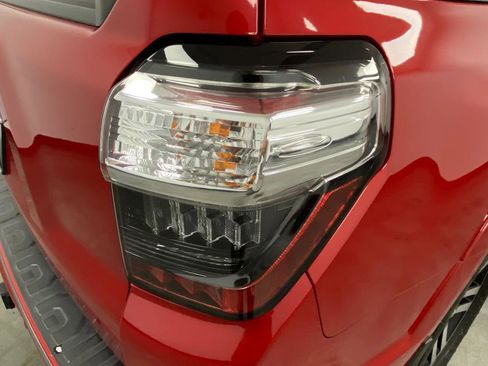 Used 2016 Toyota 4Runner Limited image 14