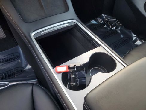 Used 2025 Tesla Model Y Long Range image 24