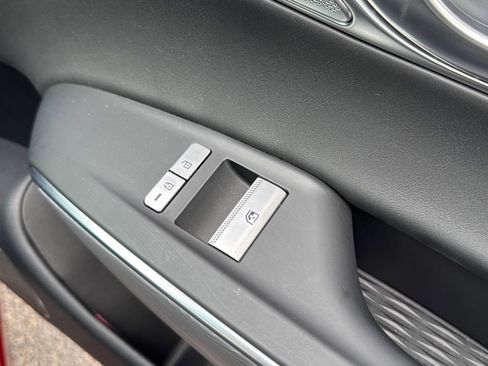 Used 2025 Genesis GV70 2.5T w/ Advanced Package AWD/4WD image 37