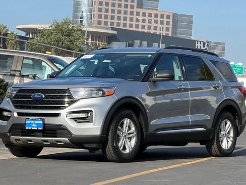 Certified 2022 Ford Explorer XLT w/ Equipment Group 202A image 10