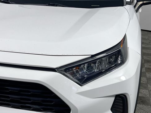 Used 2022 Toyota RAV4 LE FWD image 12