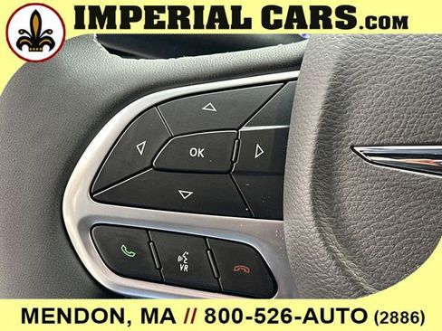 New 2026 Chrysler Pacifica Select FWD image 23