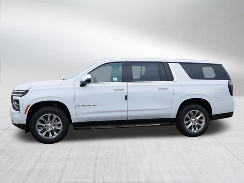 New 2026 Chevrolet Suburban Premier image 2
