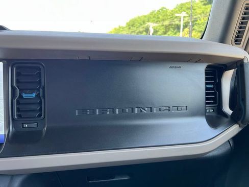 Certified 2022 Ford Bronco Wildtrak AWD/4WD image 32