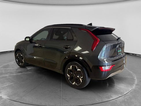 Used 2023 Kia Niro Wind FWD image 2