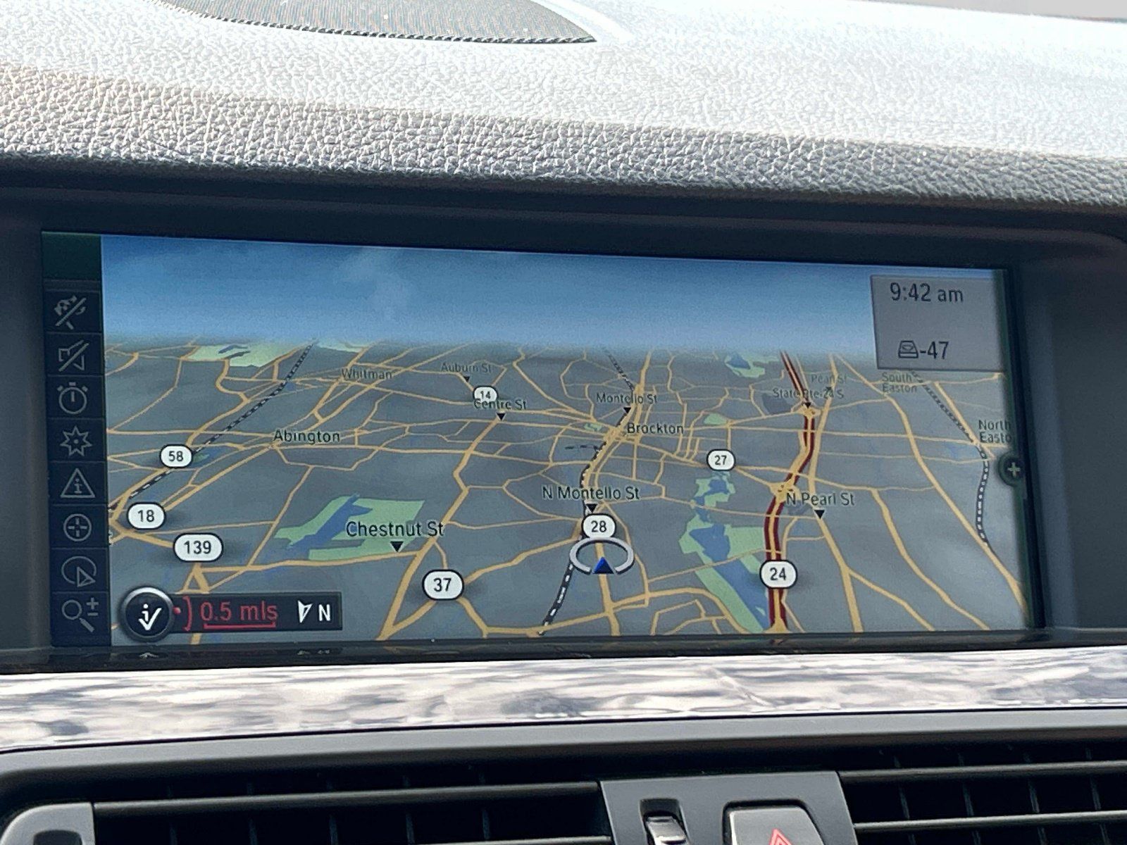 Used 2011 BMW 550i xDrive Sedan AWD/4WD image 33
