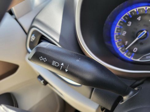 Used 2024 Chrysler Voyager LX FWD image 15