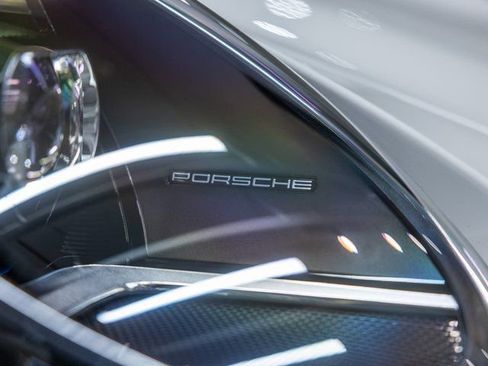 Certified 2022 Porsche 911 Targa 4S w/ Premium Package image 11