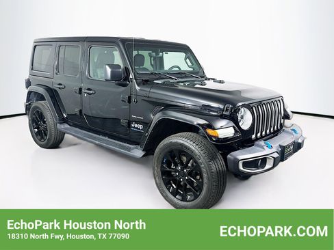 Used 2023 Jeep Wrangler Unlimited Sahara AWD/4WD image 1