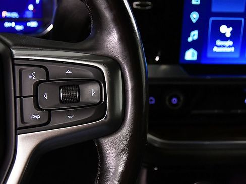 Used 2022 Chevrolet Silverado 1500 LT AWD/4WD image 21