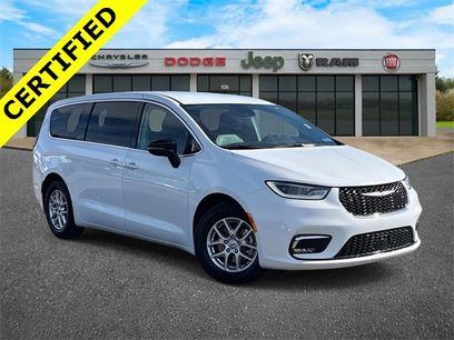 Certified 2024 Chrysler Pacifica Touring-L
