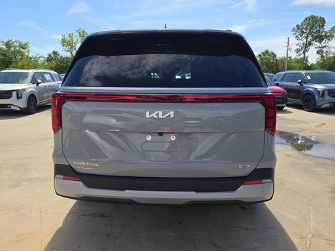 New 2026 Kia Carnival EX FWD image 7