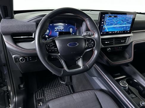 Used 2025 Ford Explorer ST-Line w/ ST-Line Street Pack AWD/4WD image 21