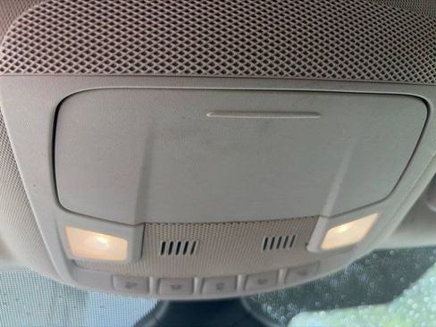 Used 2020 Ford Edge SE FWD image 27