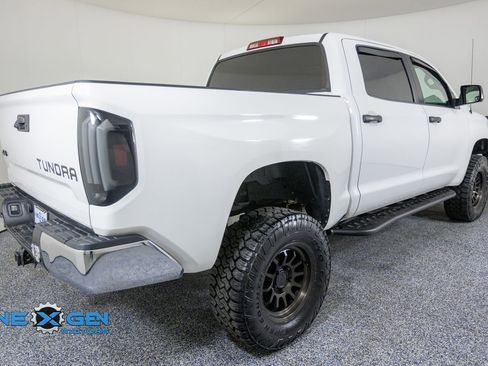 Used 2017 Toyota Tundra SR5 w/ SR5 Upgrade Package AWD/4WD image 7