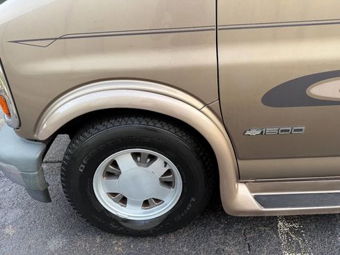 Used 1996 Chevrolet Express 1500 image 35