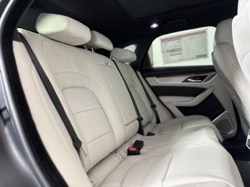 New 2026 Jaguar F-PACE R-Dynamic S image 21