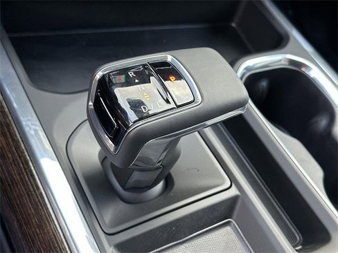 New 2026 GMC Sierra 1500 Elevation w/ LPO, Elevation Black Package image 13