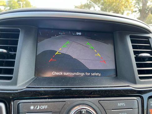 Used 2017 Nissan Pathfinder S FWD image 20