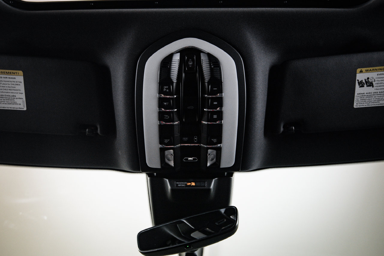 Certified 2026 Porsche Macan AWD/4WD image 20