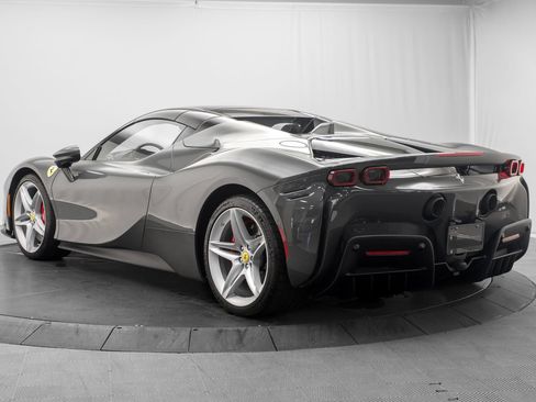 Used 2024 Ferrari SF90 Spider AWD/4WD image 13