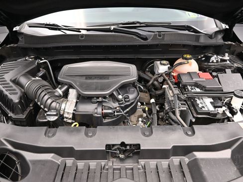 Certified 2023 Chevrolet Blazer RS w/ Driver Confidence II Package image 36