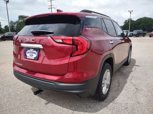 Used 2019 GMC Terrain SLE w/ Driver Convenience Package FWD image 6