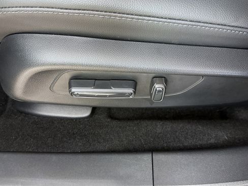 Certified 2026 Honda HR-V EX-L image 22