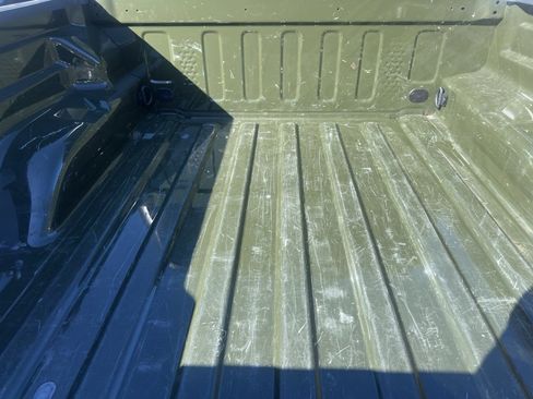 Used 2023 Jeep Gladiator Sport image 25