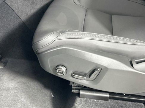 New 2026 Volvo XC90 B5 Plus w/ Protection Package Premier image 19