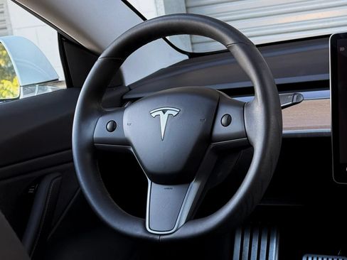Used 2019 Tesla Model 3 Standard Range Plus RWD image 12