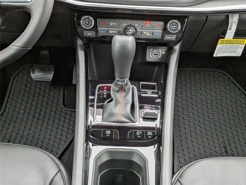 New 2026 Jeep Compass Trailhawk w/ Sun, Sound & Navigation Group AWD/4WD image 20