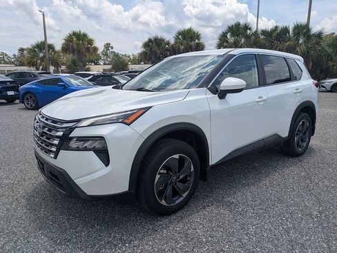 Used 2025 Nissan Rogue SV FWD image 7
