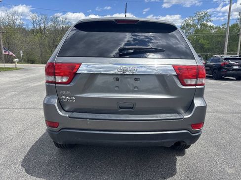 Used 2012 Jeep Grand Cherokee Laredo w/ Laredo E Group AWD/4WD image 6