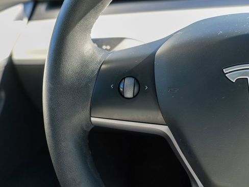 Used 2023 Tesla Model 3 Standard Range image 39