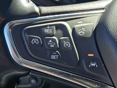 Used 2021 Chevrolet Equinox Premier image 23