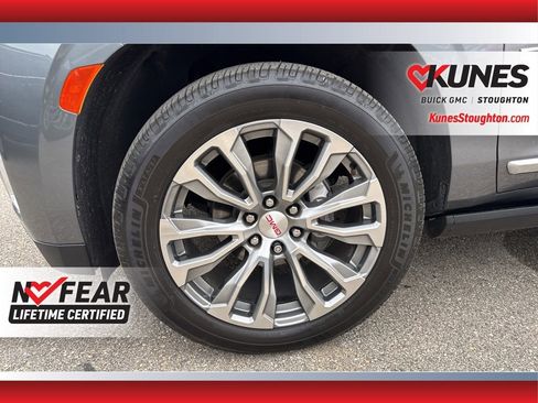 Used 2021 GMC Yukon Denali w/ Denali Premium Package image 16
