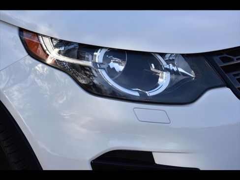 Used 2016 Land Rover Discovery Sport SE AWD/4WD image 44