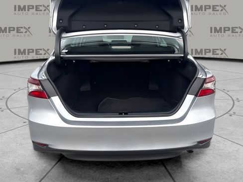 Used 2022 Toyota Camry LE FWD image 15