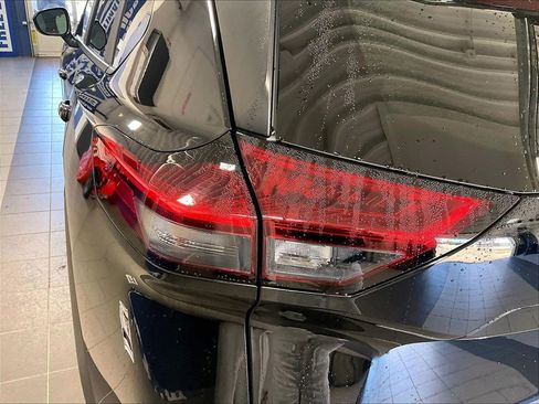 Certified 2023 Nissan Rogue SV w/ SV Premium B Package AWD/4WD image 34