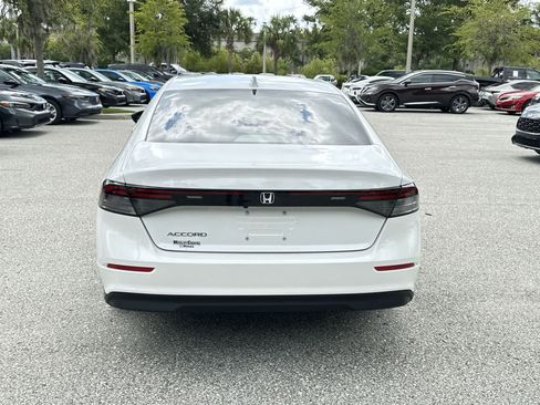 Used 2024 Honda Accord EX image 5