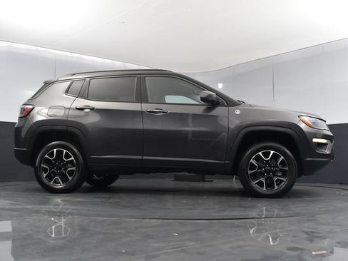 Used 2021 Jeep Compass Trailhawk AWD/4WD image 28