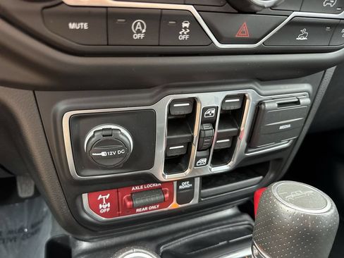 Used 2022 Jeep Gladiator Mojave w/ Trailer Tow Package AWD/4WD image 52
