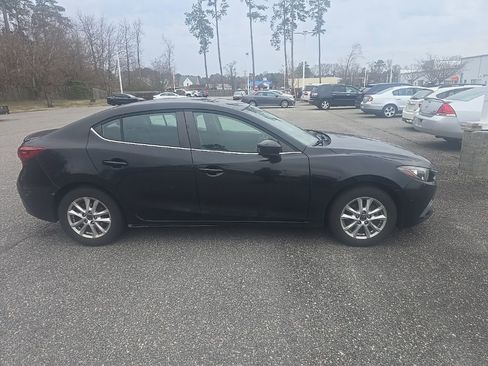 Used 2015 MAZDA MAZDA3 i Touring image 4